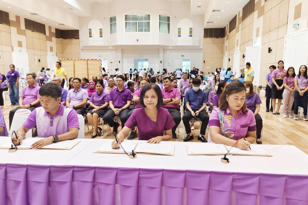 DC11ร่วมพิธีลงนามถวายพระพร เนื่องในโอกาสวันเฉลิมพระชนมพรรษา สมเด็จพระนางเจ้าฯ พระบรมราชินี 3 มิถุนายน 2568 ณ จังหวัดสงขลา