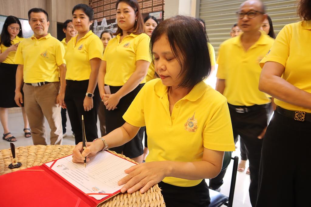 DC11 นำทีมดีพร้อมร่วมกิจกรรม"งดเหล้าเข้าพรรษา ถวายเป็นพระราชกุศลในหลวง ร.10"