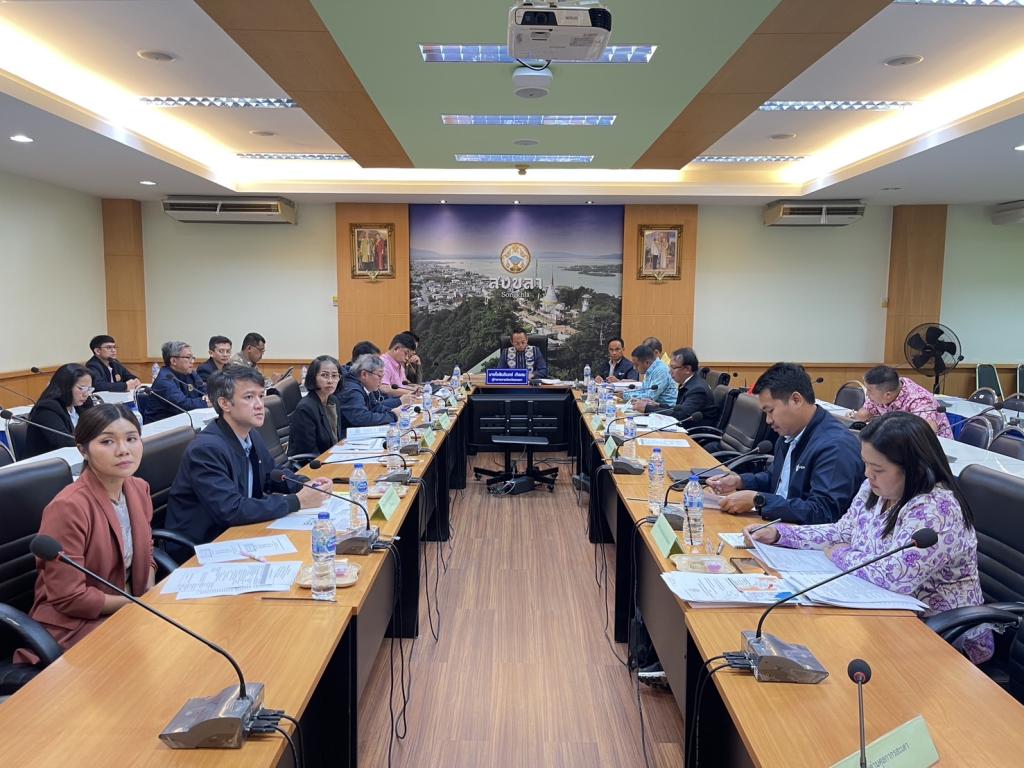 #ประชุมร่วมคณะอนุกรรมาธิการด้านการคลัง ในคณะกรรมาธิการการเศรษฐกิจ การเงิน และการคลัง วุฒิสภา พร้อมด้วยหัวหน้าส่วนราชการ เพื่อติดตามความคืบหน้าของเขตเศรษฐกิจพิเศษชายแดน ผ่านระบบออนไลน์